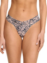 Load image into Gallery viewer, Hanky Panky O/S Low Rise Signature Lace Thong Prints
