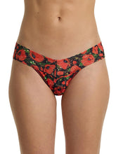 Load image into Gallery viewer, Hanky Panky O/S Low Rise Signature Lace Thong Prints
