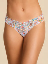 Load image into Gallery viewer, Hanky Panky O/S Low Rise Signature Lace Thong Prints
