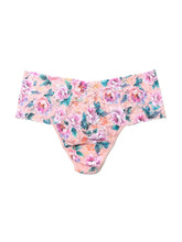 Load image into Gallery viewer, Hanky Panky O/S Retro Thong *Plus* Signature Lace Prints
