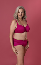 Load image into Gallery viewer, Ulla Meghan Moulded Smooth Foam Cup Underwire Bra (Pink)
