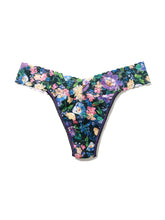 Load image into Gallery viewer, Hanky Panky O/S High/Original Rise Signature Lace Thong Prints
