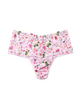 Load image into Gallery viewer, Hanky Panky O/S Retro Thong *Plus* Signature Lace Prints
