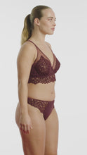 Load and play video in Gallery viewer, Prima Donna Twist FW22 First Night Merlot Matching Thong
