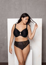 Load image into Gallery viewer, Elomi Charley Moulded Spacer Seamless Underwire Bra (Fawn + Black)
