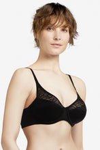 Load image into Gallery viewer, Femilet Lily T-Shirt Spacer Underwire Bra
