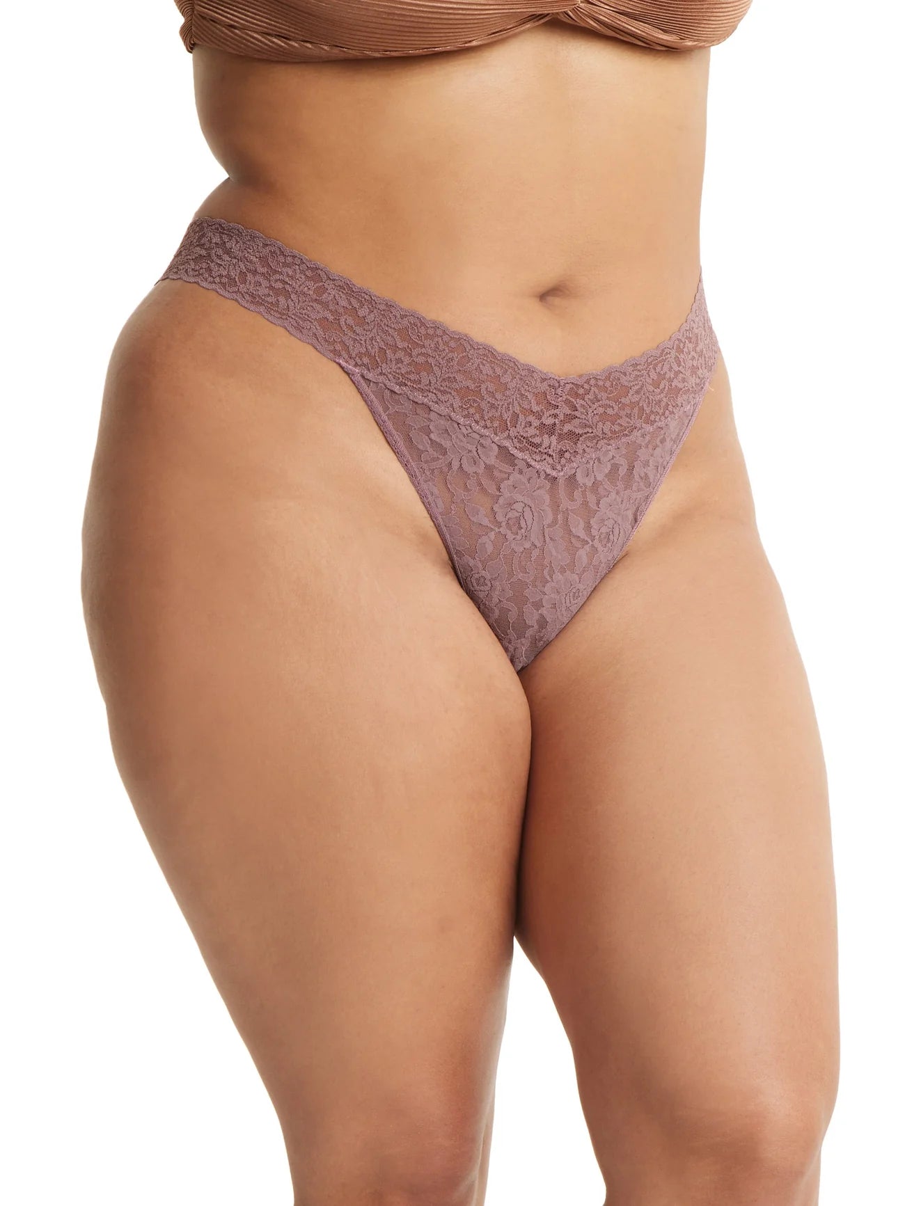 Hanky Panky Signature Lace Low-Rise Thong (Bliss Pink)