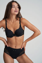 Load image into Gallery viewer, Marie Jo Jane Heart Shape Padded Convertible Underwire Bra (Basic Colours)

