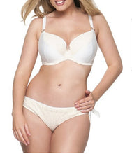 Load image into Gallery viewer, Curvy Kate Lola Molded Plunge Underwire Bra
